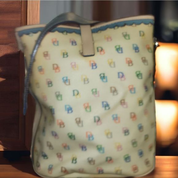 2-PIECE DOONEY & BOURKE VINTAGE Y2K RAINBOW BUCKET BAG & MATCHING WRISTLET - Picture 13 of 16